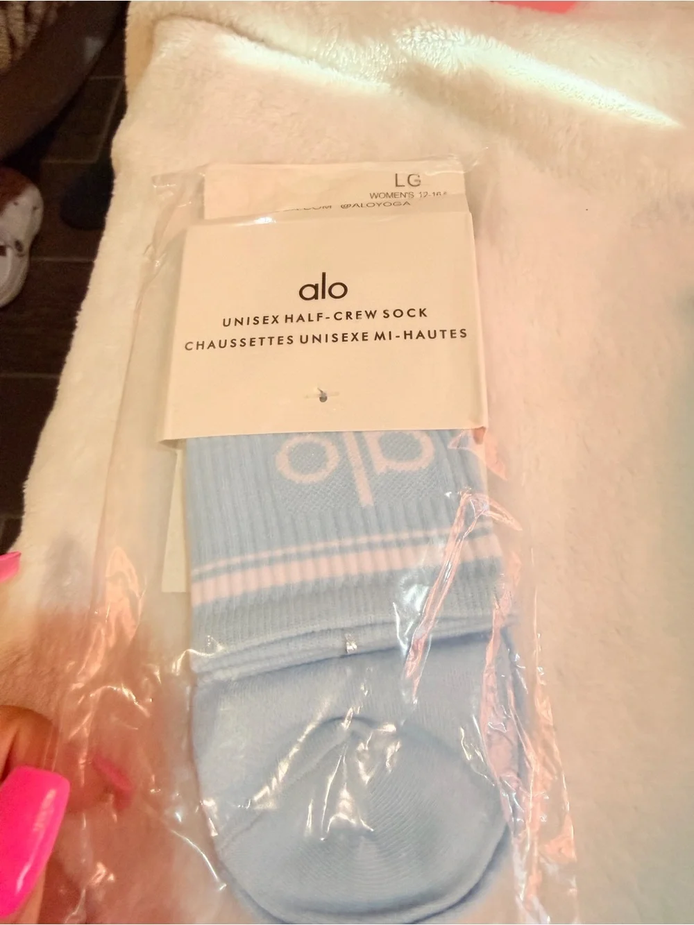 ALO Yoga Light Blue Unisex Half-Crew Athletic Socks
